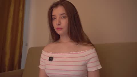 Snapshot of _lovelyen chatting on September 16, 3:29 am Alice online show from September 16, 3:29 am