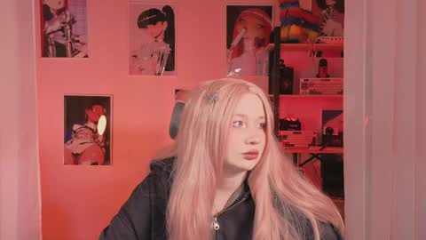 Ann online show from April 3, 8:18 pm