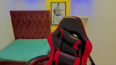 Lucia online show from February 7, 8:12 pm