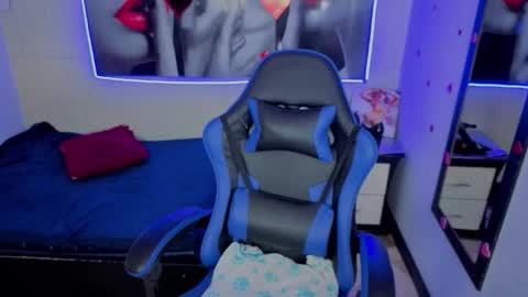 Lucia online show from February 16, 6:26 pm