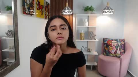 Snapshot of _lucy_grey chatting on May 22, 11:05 am Lucy online show from May 22, 11:05 am