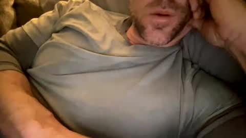 Snapshot of _lululeo_ chatting on December 19, 2:29 am _lululeo_ online show from December 19, 2:29 am