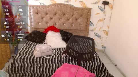 Luna Make me wet please  online show from April 8, 6:41 pm