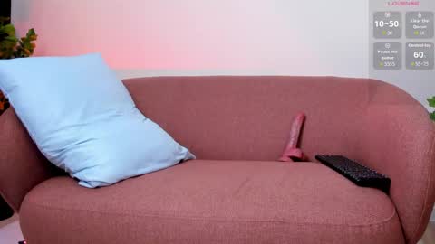 Snapshot of _luny_ chatting on May 4, 7:15 am _luny_ online show from May 4, 7:15 am
