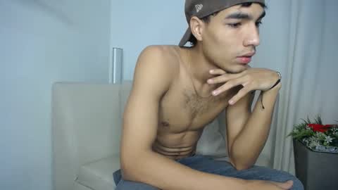 Snapshot of _luxury chatting on February 25, 11:47 pm _luxury online show from February 25, 11:47 pm