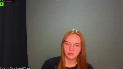 Snapshot of _lysafeta_ chatting on September 18, 4:31 pm Welcome guys  Pleasure to see you all here  My name is Lysafeta and MichaelaTip menu is active Private is open  online show from September 18, 4:31 pm