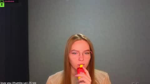 Snapshot of _lysafeta_ chatting on October 24, 5:15 am Welcome guys  Pleasure to see you all here  My name is Lysafeta and MichaelaTip menu is active Private is open  online show from October 24, 5:15 am