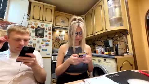 _magic_kis online show from April 7, 7:09 am