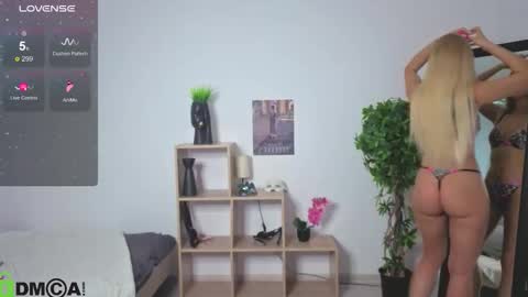 Emma  online show from November 7, 8:03 am