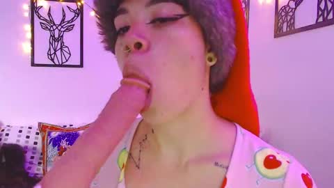 Marce  online show from December 19, 10:21 pm