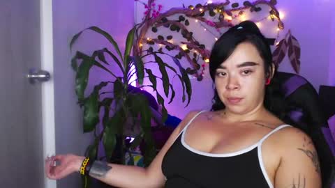 Snapshot of _marcela_wi chatting on June 6, 12:38 am Marce online show from June 6, 12:38 am