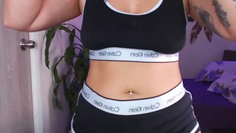 Snapshot of _marcela_wi chatting on July 6, 9:39 pm Marce online show from July 6, 9:39 pm