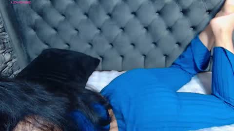 Snapshot of _mari___ chatting on November 25, 8:14 am Mari online show from November 25, 8:14 am