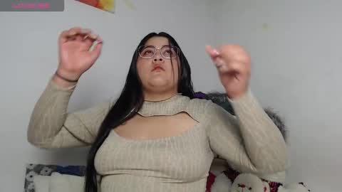 _mari_lunna_ online show from November 10, 1:26 am