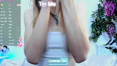 Scarlett online show from April 2, 9:29 am