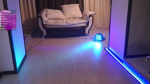  Gwen  online show from December 4, 10:08 pm