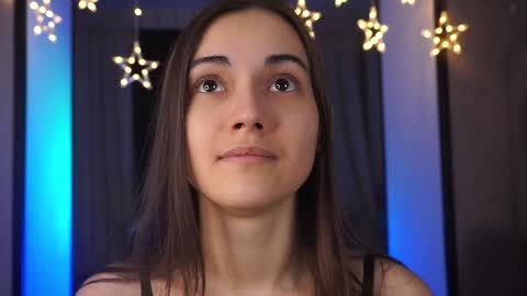  Gwen  online show from December 5, 9:39 pm