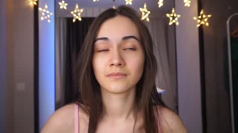  Gwen  online show from December 9, 12:12 am