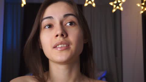  Gwen  online show from December 16, 1:53 am