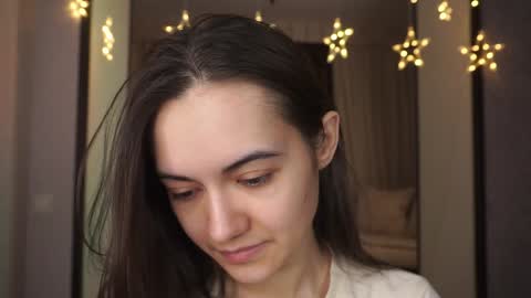  Gwen  online show from February 8, 7:59 pm