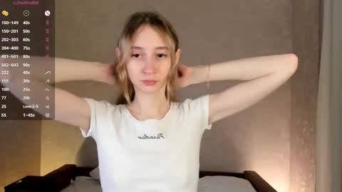  Gwen  online show from October 8, 3:37 am