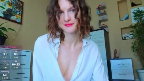 Snapshot of _masterpiece__ chatting on May 4, 3:02 am Sophia online show from May 4, 3:02 am