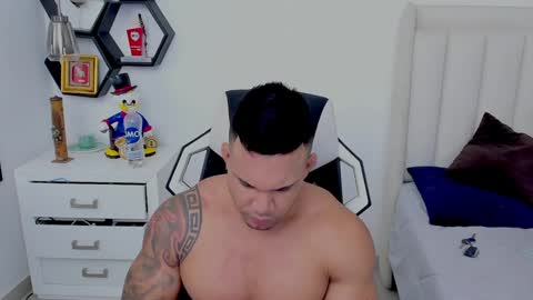 Snapshot of _matthew_santos_ chatting on December 15, 12:06 pm _matthew_santos_ online show from December 15, 12:06 pm