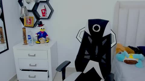 Snapshot of _matthew_santos_ chatting on December 20, 1:22 pm _matthew_santos_ online show from December 20, 1:22 pm