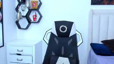 Snapshot of _matthew_santos_ chatting on January 15, 2:17 am _matthew_santos_ online show from January 15, 2:17 am