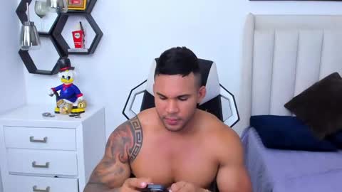 Snapshot of _matthew_santos_ chatting on January 18, 4:59 am _matthew_santos_ online show from January 18, 4:59 am