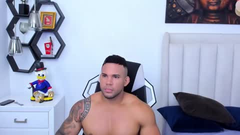 Snapshot of _matthew_santos_ chatting on January 25, 11:11 pm _matthew_santos_ online show from January 25, 11:11 pm