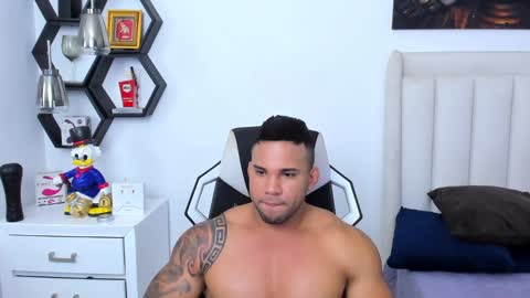 Snapshot of _matthew_santos_ chatting on February 12, 11:41 pm _matthew_santos_ online show from February 12, 11:41 pm