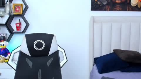 Snapshot of _matthew_santos_ chatting on February 17, 8:04 pm _matthew_santos_ online show from February 17, 8:04 pm