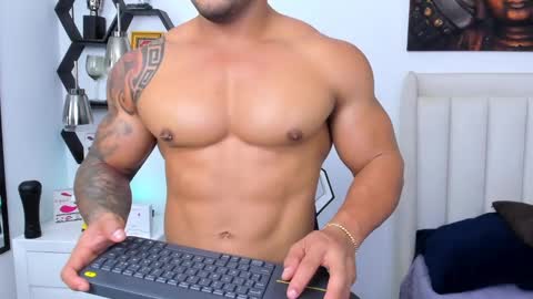 Snapshot of _matthew_santos_ chatting on February 17, 11:31 pm _matthew_santos_ online show from February 17, 11:31 pm