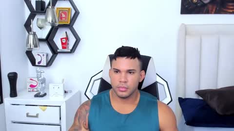 Snapshot of _matthew_santos_ chatting on March 10, 9:40 pm _matthew_santos_ online show from March 10, 9:40 pm