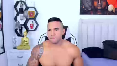 Snapshot of _matthew_santos_ chatting on September 10, 8:53 pm _matthew_santos_ online show from September 10, 8:53 pm