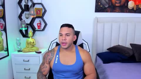 Snapshot of _matthew_santos_ chatting on September 16, 8:32 pm _matthew_santos_ online show from September 16, 8:32 pm