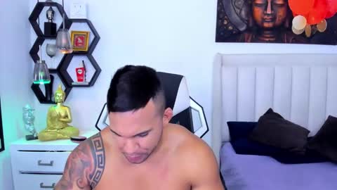 Snapshot of _matthew_santos_ chatting on September 17, 10:33 pm _matthew_santos_ online show from September 17, 10:33 pm