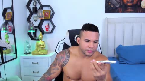 Snapshot of _matthew_santos_ chatting on September 30, 12:15 am _matthew_santos_ online show from September 30, 12:15 am