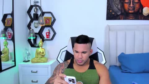 Snapshot of _matthew_santos_ chatting on September 30, 10:48 pm _matthew_santos_ online show from September 30, 10:48 pm