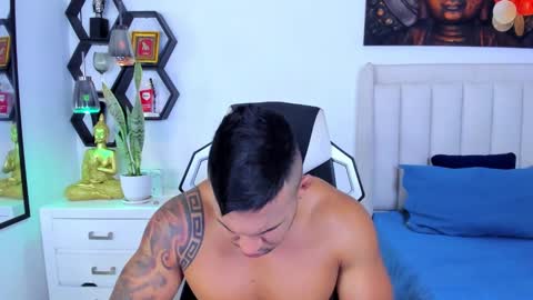 Snapshot of _matthew_santos_ chatting on October 15, 7:47 pm _matthew_santos_ online show from October 15, 7:47 pm