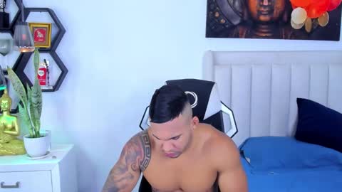 Snapshot of _matthew_santos_ chatting on October 18, 9:59 pm _matthew_santos_ online show from October 18, 9:59 pm