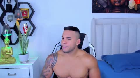 Snapshot of _matthew_santos_ chatting on October 28, 10:01 pm _matthew_santos_ online show from October 28, 10:01 pm