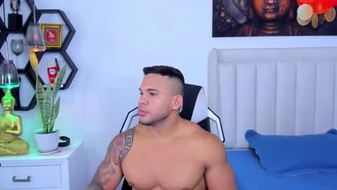 Snapshot of _matthew_santos_ chatting on October 30, 10:32 pm _matthew_santos_ online show from October 30, 10:32 pm