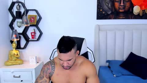 Snapshot of _matthew_santos_ chatting on December 17, 10:38 pm _matthew_santos_ online show from December 17, 10:38 pm