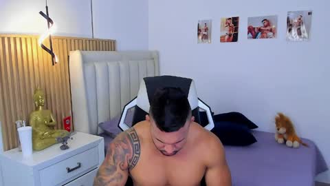 _matthew_santos_ online show from April 10, 1:55 am