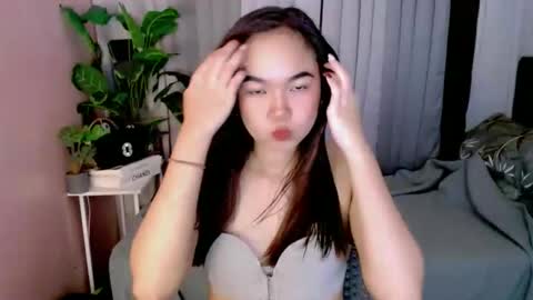 Snapshot of _maureen_ chatting on January 7, 11:45 am _maureen_ online show from January 7, 11:45 am