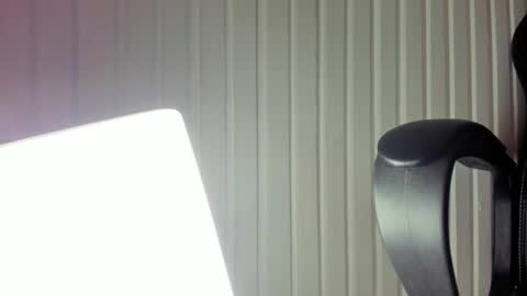 _maximo_1 online show from June 26, 11:14 am