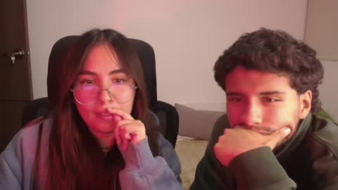 max and abby online show from July 21, 11:51 pm