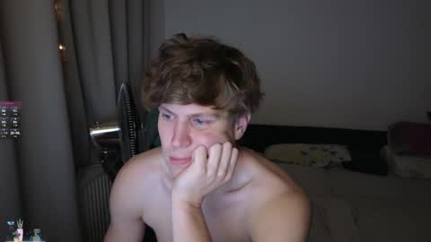 Snapshot of _medaed20_ chatting on October 4, 7:56 pm Medaed20 online show from October 4, 7:56 pm